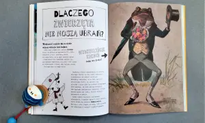 Ilustracja z książki o ichtiologii: żaba we fraku z bukietem kwiatów i kapeluszem. Obok tekst o futrze zwierząt.
